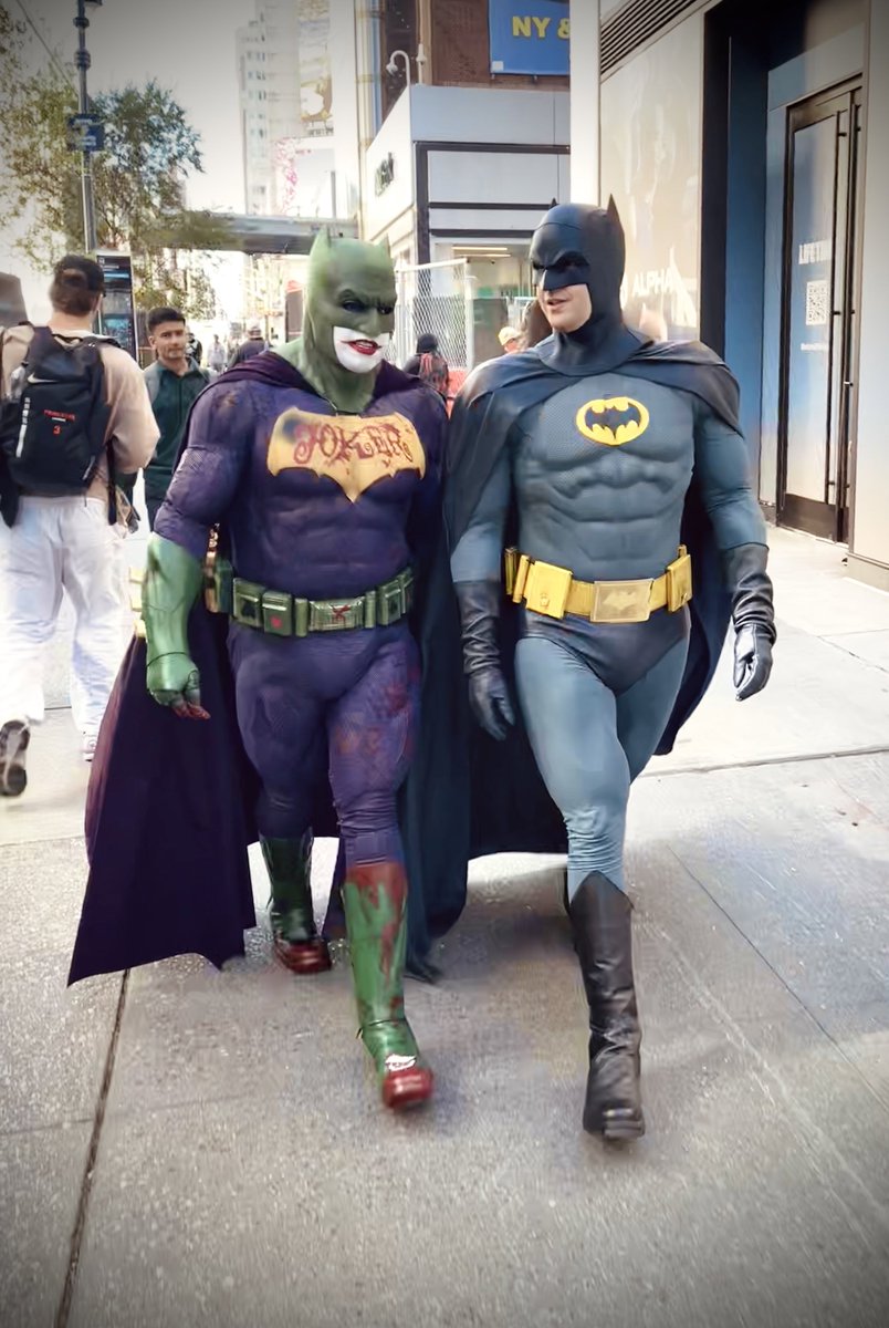 batsquez's tweet photo. The road to @NY_Comic_Con is on.π¦π¦π¦
#Batman85 #Dc #DcComics #Batman #BatmanCosplay #Batsquez #nycc #NewYorkComicCon https://t.co/Z1inXrbM4A