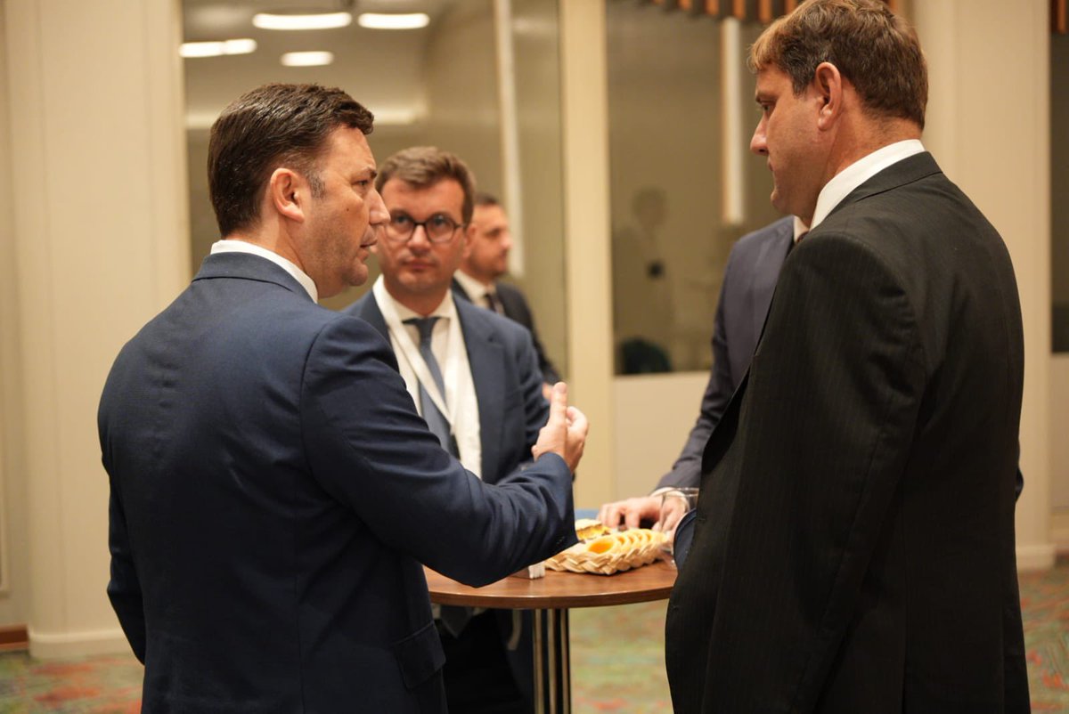 KosovoinSkopje's tweet photo. Delegacioni i MPJD në përbërje të Sekretarit të Përgjithshëm z. Ilir Muçaj, Ambasadorit Qehaja dhe u.d i Udhëheqësit të Divizionit për Rajon z. Kenan Tora përfaqësojnë 🇽🇰 në Samitin e Ministrave të Jashtme të SEECP në Shkup. https://t.co/kjhAyffIeQ