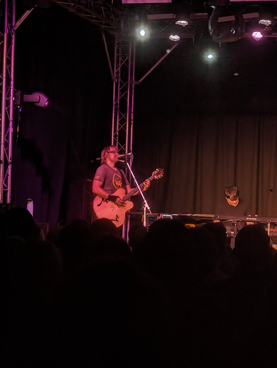 Clarkieboy55's tweet photo. @wheatus you nailed it last night at the @cheeseandgrain . Bloody fabulous gig. #lemonade #teenagedirtbag https://t.co/xIyxWIZqNU