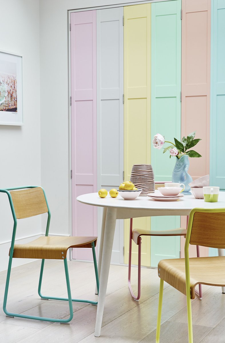 Shutterly's tweet image. With our custom colour matching service, you have free rein to be bold with colour. We can match to 100s of different options, from brands like @duluxuk, @LittleGreene  and @FarrowandBall. Click the link in our bio and request your free in home survey today.

#customcolours