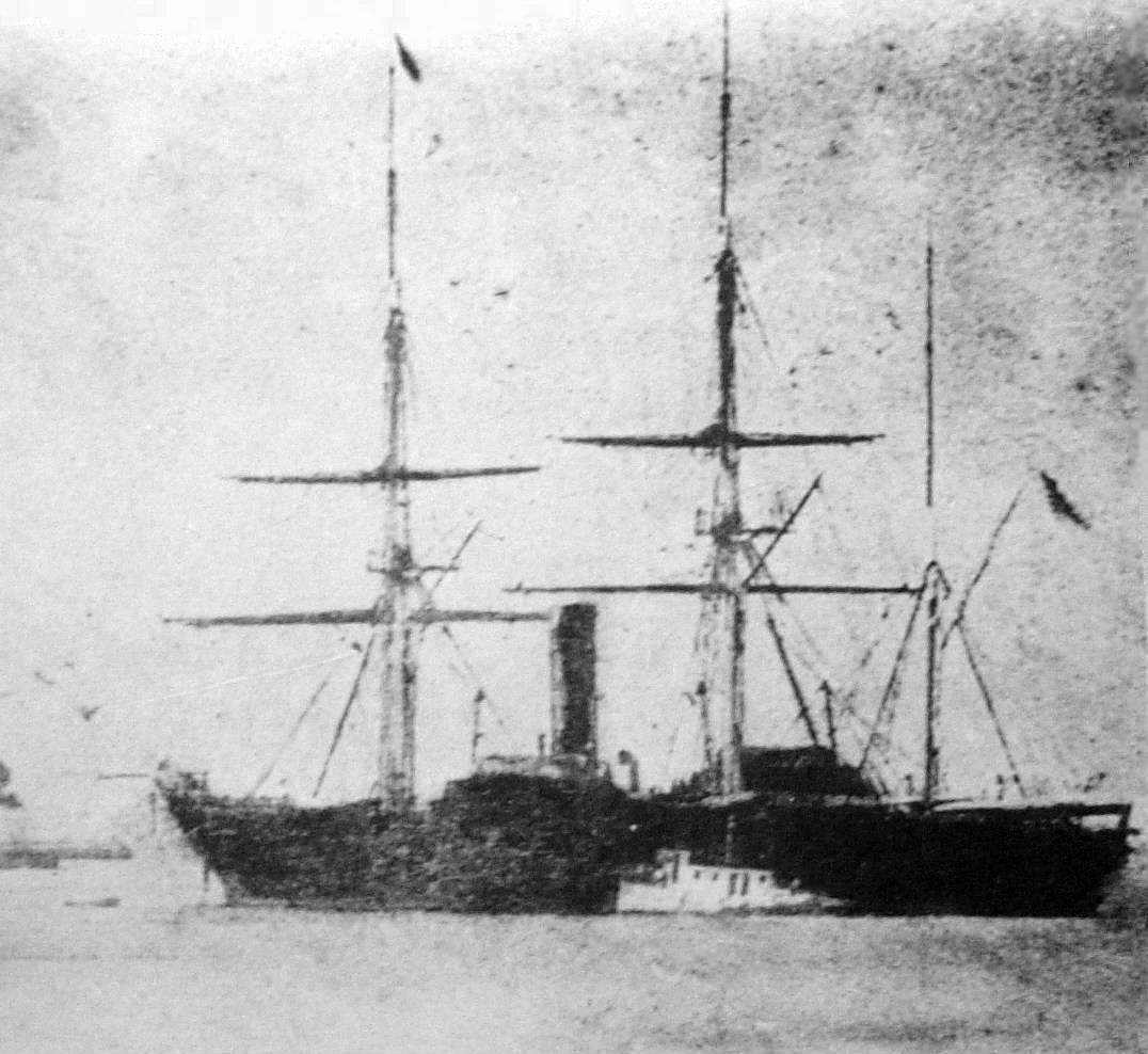 艦隊の指揮官が大型の旗艦よりも小型で軽快な船を好んだ逸話として、日本に来航したマシュー・ペリーは艦隊旗艦で当時世界最大級の蒸気艦だったサスケハナ号よりも、自分が造船監督を務めた小型快速のミシシッピ号を好んでいたことも知られる。 