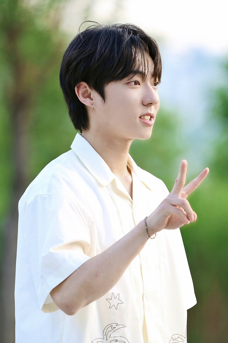 _dragonpony's tweet photo. 240609 망원한강공원 버스킹

햄규 브이 중덕이다 ✌🏻
#드래곤포니 #dragonpony #안태규 https://t.co/zxAzn4WOQE
