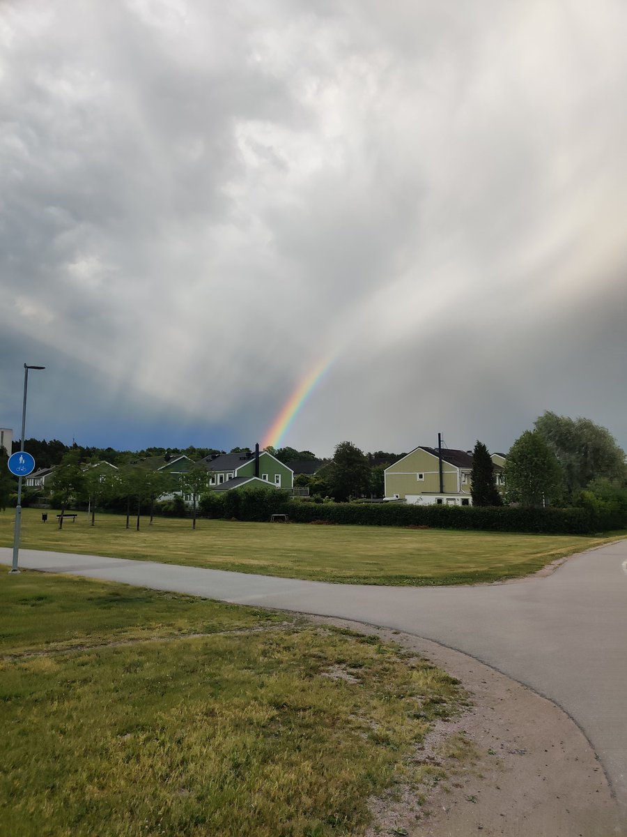 Shacozzi's tweet image. Summer lasted 2 weeks but at least we have rainbows now