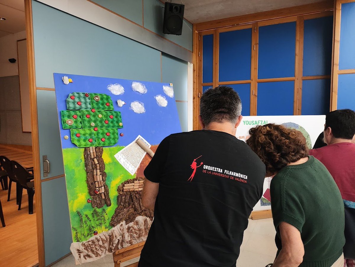 ➡️El CEE Enric Valor, adscrit al #CEFIREGandia, exposa les obres d'art produïdes dins el Projecte "Art Sostenible al CEE Enric Valor".  Aquesta exposició és un molt bon exemple de com la sostenibilitat està basada en el treball cooperatiu de  tota la comunitat educativa.