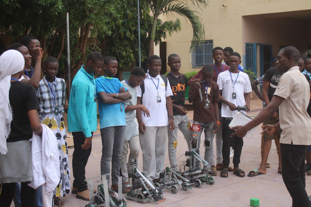 AlouKoniba's tweet image. Camp STEM &amp;amp; Robotique
#RobotsMali 
Notre camp STEM &amp;amp; Robotique commence en Août 2024. Une opportunité pour les jeunes d&apos;apprendre la robotique, la programmation et plein d&apos;autres choses.
Visitez notre site : RobotsMali.org