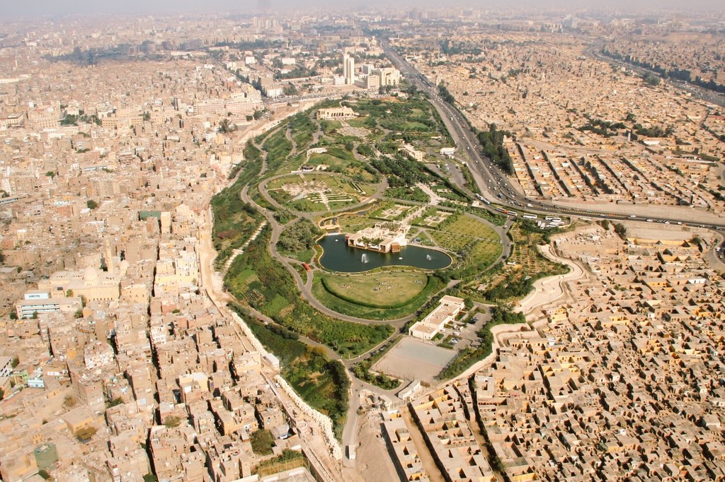 Usama_ttt's tweet photo. حديقة الأزهر "رئة القاهرة" 
المكان الوحيد إلي لسه أخضر في القاهرة ومصدر الأكسجين الوحيد ♥️ https://t.co/1o1biL05ex