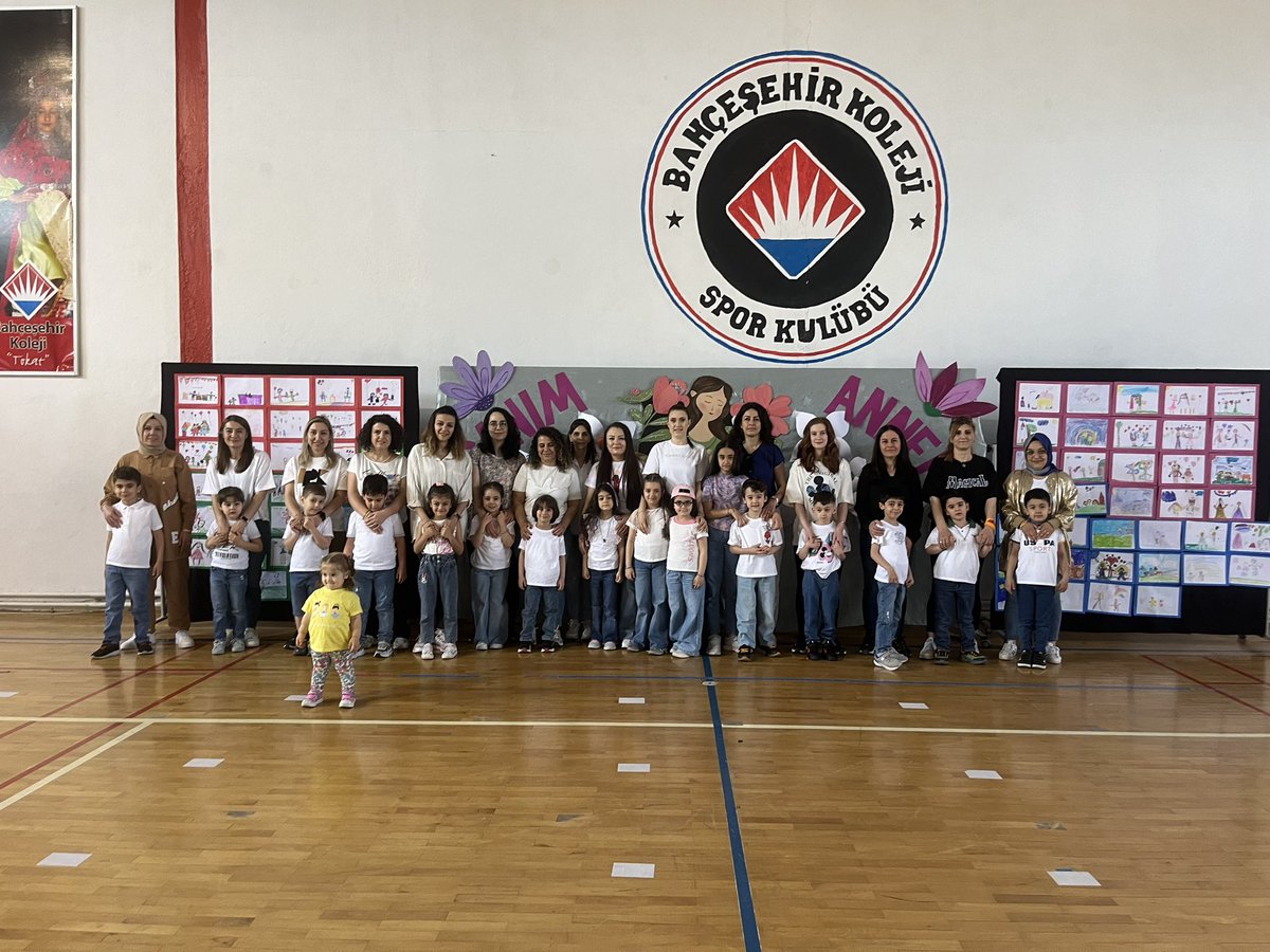 Bordo sınıfının güzel çocukları ,değerli velilerim ve kıymetli öğretmen arkadaşlarım ile bir programı daha mutlulukla bitiriyoruz.Emeği geçen herkese teşekkür ederiz.🩵🫶
<a href="/burakocakl2/">abüzer</a> 
 <a href="/izzetsansar/">izzet sansar</a> <a href="/mehmetdiker60/">Mehmet Diker</a> @ERIFE21034799 @BKTokatKampusu @AnaokuluTokat #heranımdabahçeşehir