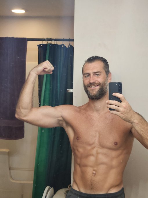 Home from the gym trying to go for a run if the weather permits it. #Florida #fit #gym #gratitude https://t<a href="/tag/gratitude"class="tags"><span>#gratitude</span></a><a href="/tag/gym"class="tags"><span>#gym</span></a><a href="/tag/florida"class="tags"><span>#florida</span></a><a href="/tag/fit"class="tags"><span>#fit</span></a>