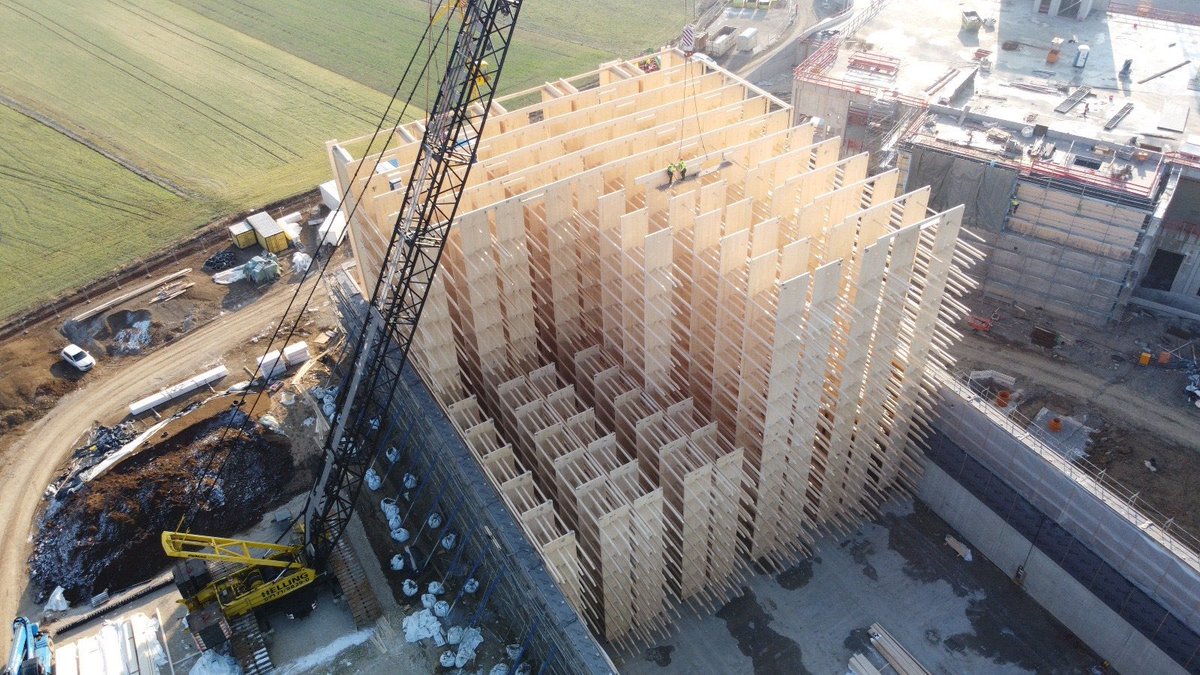 Timber construction like I’ve not seen before 

30m tall high-bay warehouse for a natural cosmetic company in Germany
