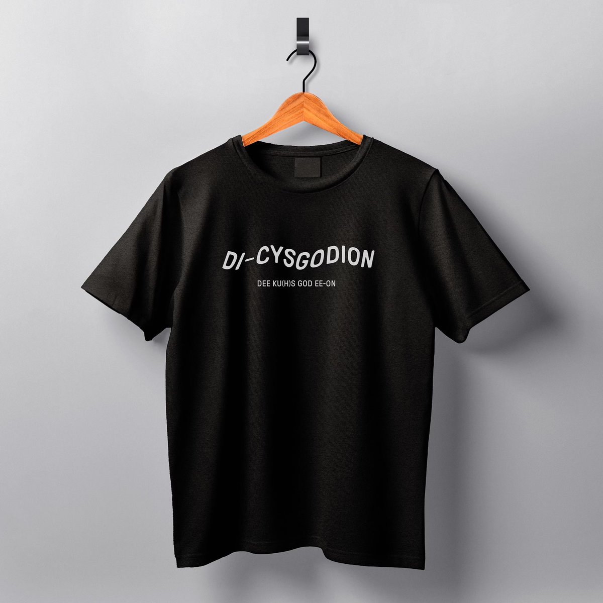 Cyfle olaf i rag-archebu crys T Di-Cysgodion

Last chance to pre-order Di-Cysgodion T-Shirt
huwvwilliams1.bandcamp.com/merch/di-cysgo…