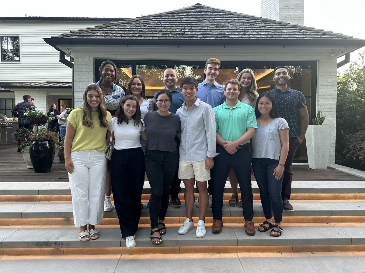 herbchen's tweet photo. Love the annual tradition of the outgoing @UABSurgery gen surgery interns welcoming the new ones at our home!  @britneycoreymd https://t.co/uVYQMVxwIv