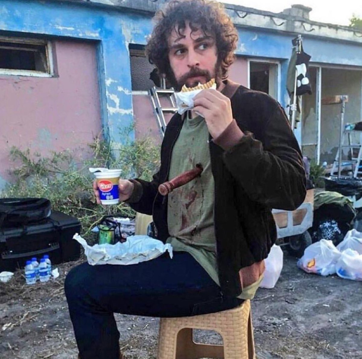 olurunbu's tweet photo. sofrada birden konu akademik hayatıma geldi https://t.co/H72Sq3xxaf