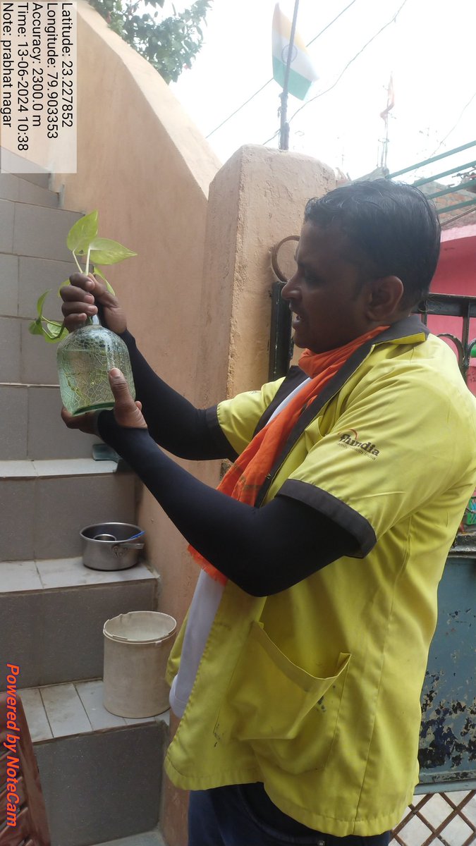 jittubhaiya8000's tweet photo. फैमिली हेल्थ इंडिया के एंबेडेड परियोजना के अंतर्गत वार्ड नंबर 72 दादा थांठनपाल बस्ती प्रभात नगर में लोगों के बीच जाकर उन्हें डेंगू एवं मलेरिया की रोकथाम के उपाय बताएं एवं जांच बुखार आने पर स्वास्थ्य केंद्र जाकर जांच करने की सलाह दी https://t.co/0r70QmquCA
