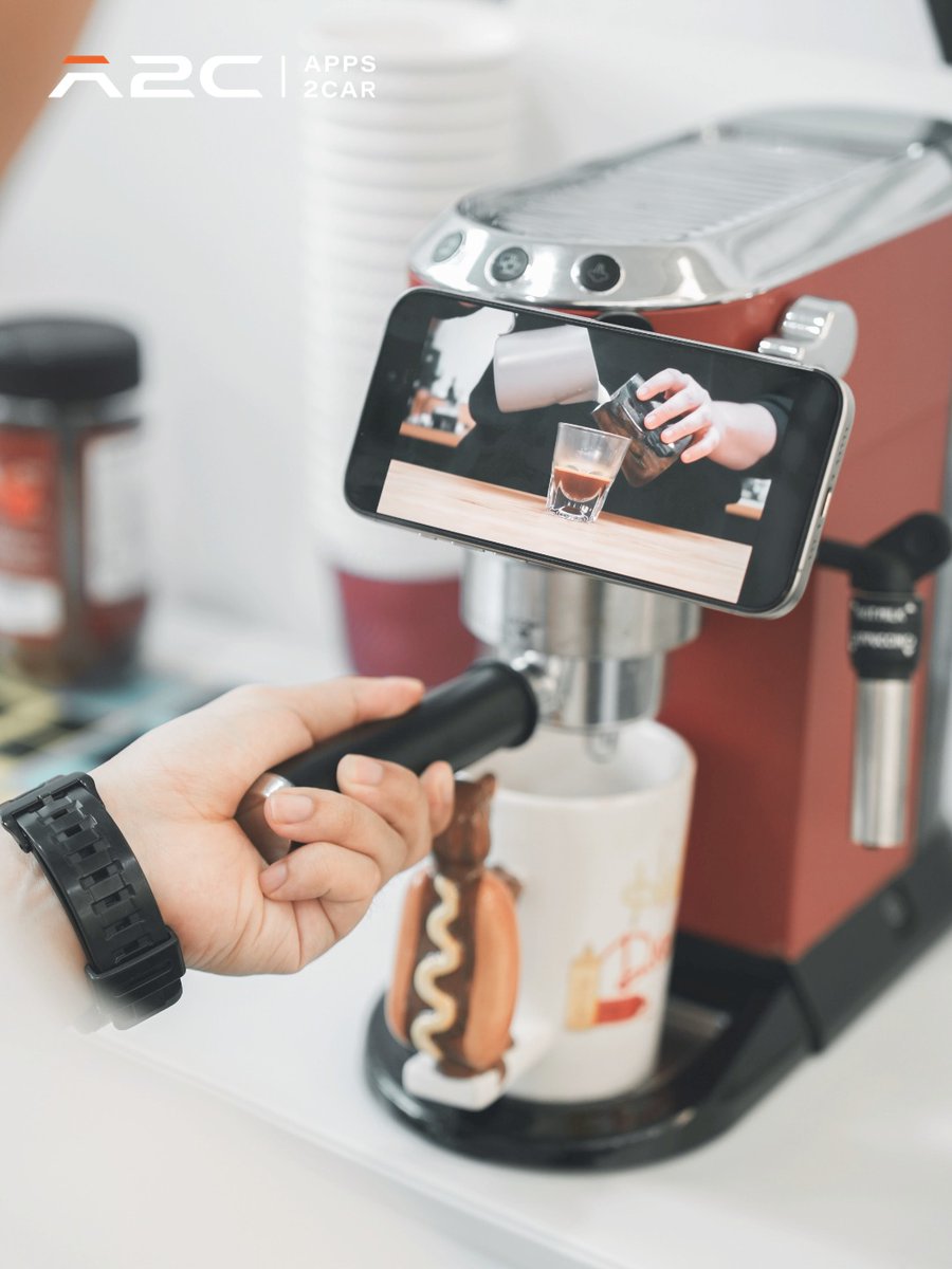 A2C_official_'s tweet photo. I can't be stopped with this phone holder.I Really CAN'T!
A2C K3/M11-M04X 
360° rotation. Lightweight and easy to carry.

A2C, Support Always
#A2C #APPS2Car #SupportAlways #gym #amazonmusthave #magnetic #photography #video #fyp #TikTokMadeMeBuyIt #viral #luxury #lifehack https://t.co/2V9QrhnKms