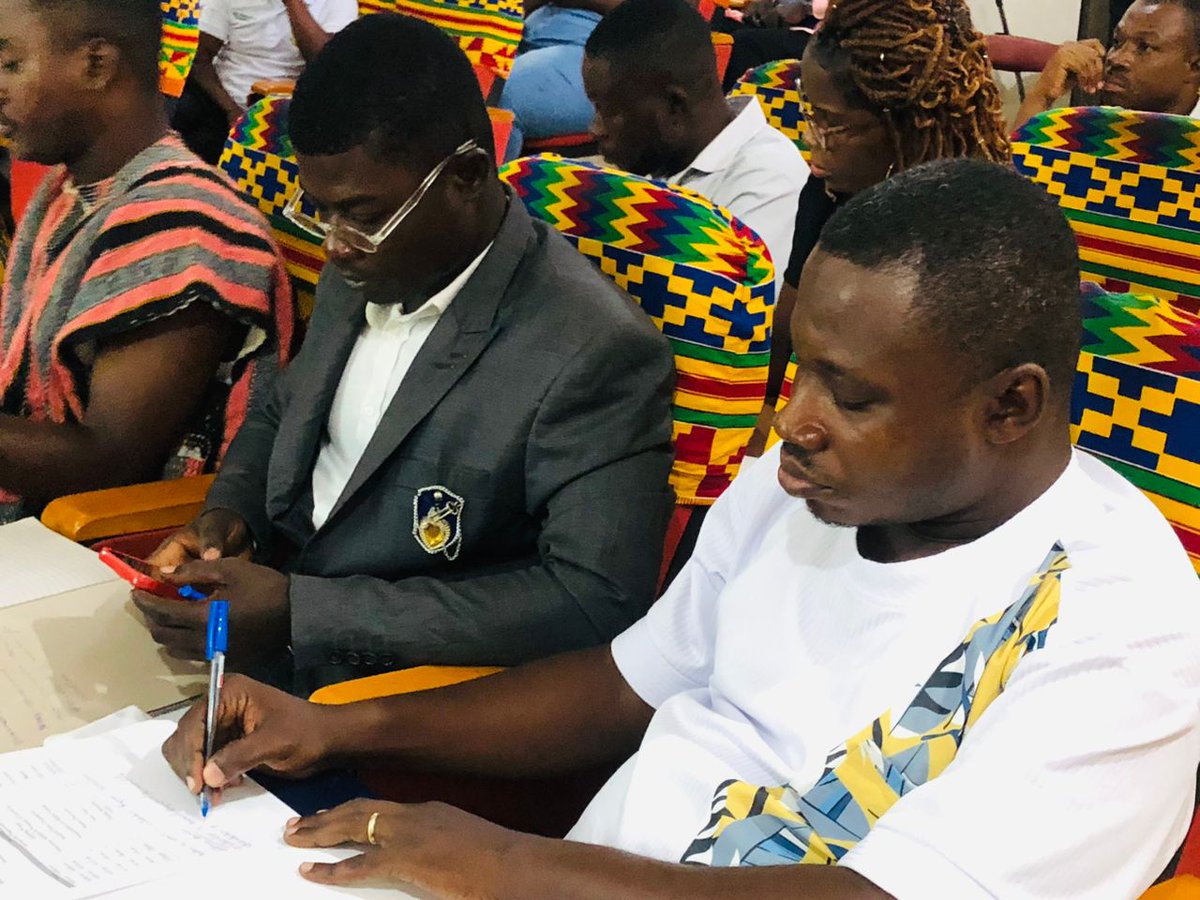 CDDGha's tweet photo. The dissemination of the #MDDS report took place in Prestea Huni-Valley yesterday. Key stakeholders in attendance included the Municipal Chief Executive (MCE), the Presiding Member, the Municipal Finance Officer, the Municipal Planning Officer, Assembly members, representatives from the Local Management Committee (LMC), persons with disabilities (PWDs), youth groups, women's groups, and community members.

A significant concern raised was the inadequate allocation of funds to the local management committees (LMCs), which hampers their ability to effectively engage with the community. 

Today, the MDDS train continues its journey, making a stop in the Upper Denkyira West district. 

#RevenueAccountability
#MiningScorecard