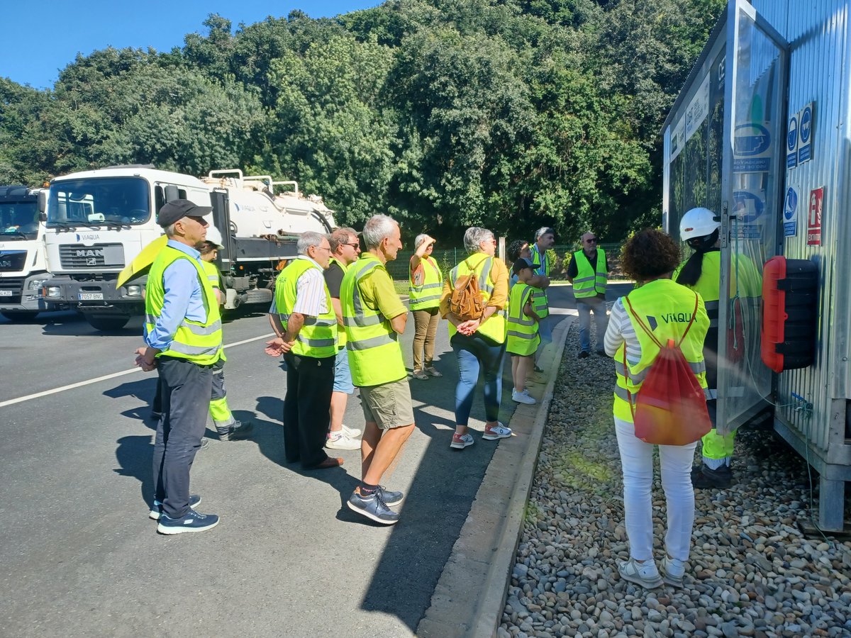 💧 Na #Ecofactoría de <a href="/OurenseConcello/">Concello de Ourense</a> recibimos á Asociación Veciñal de Reza. Un encontro moi especial para fortalecer vínculos cos nosos veciños, aos que lles mostramos as instalacións e os proxectos que estamos desenvolvendo xunto a <a href="/CETAQUA/">Cetaqua</a>. Grazas pola visita! 👏