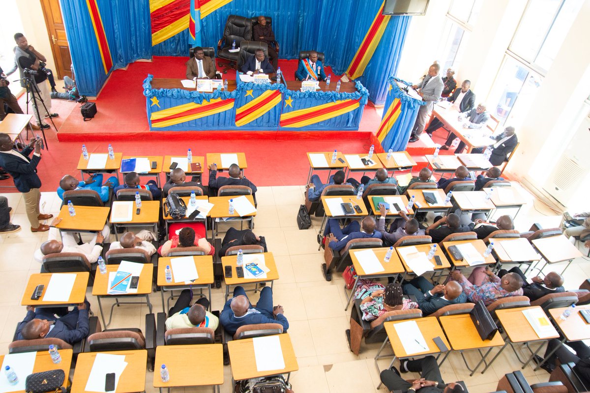 JosephM70510995's tweet image. #Asssemblée Provinciale @SudKivu : La démission du Président #Kabeza réclamée. @AugustinNtayit1  et un groupe des jeunes veulent que ce poste revienne à la 2éme force politique, @uncrdc. Un sit-in est projeté à l'hémicycle pour exiger son départ.