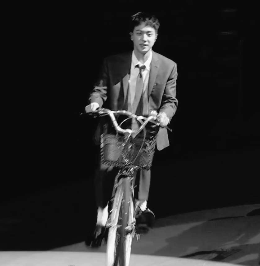 detailsofjin's tweet image. he's home.