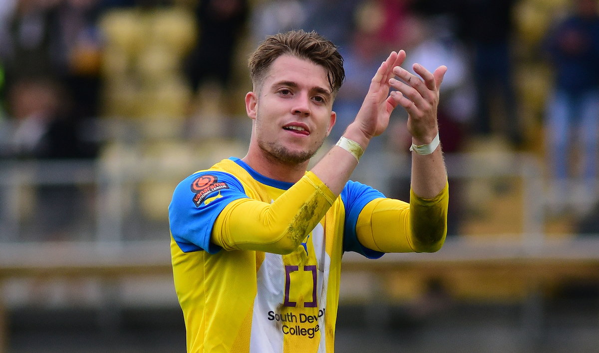 🟡 Brad Back At Plainmoor

Striker Ash agrees new deal to remain at TUFC.

👉 tinyurl.com/3pxcj8vx

#tufc