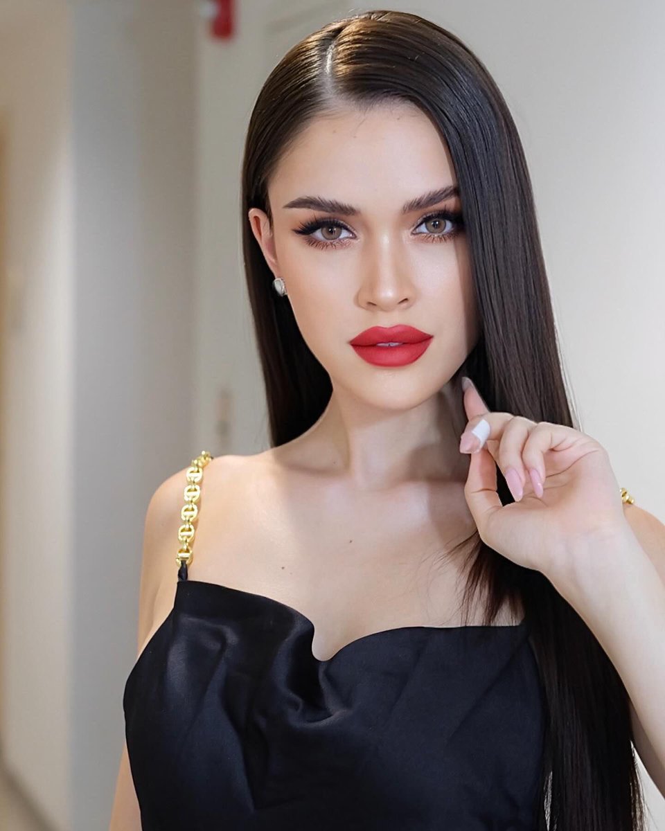 RatchanitaN's tweet image. มะลิปากแดง สวยมากกก❤️

#MarisaVarunee