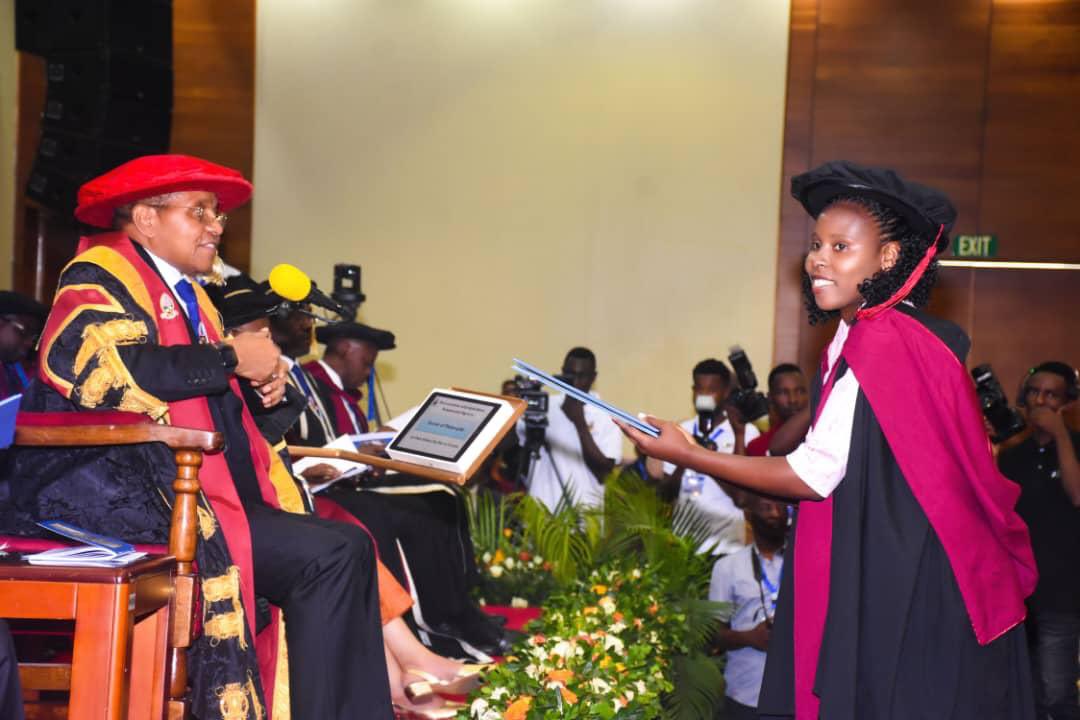 @EveryHumanTZ tweet media