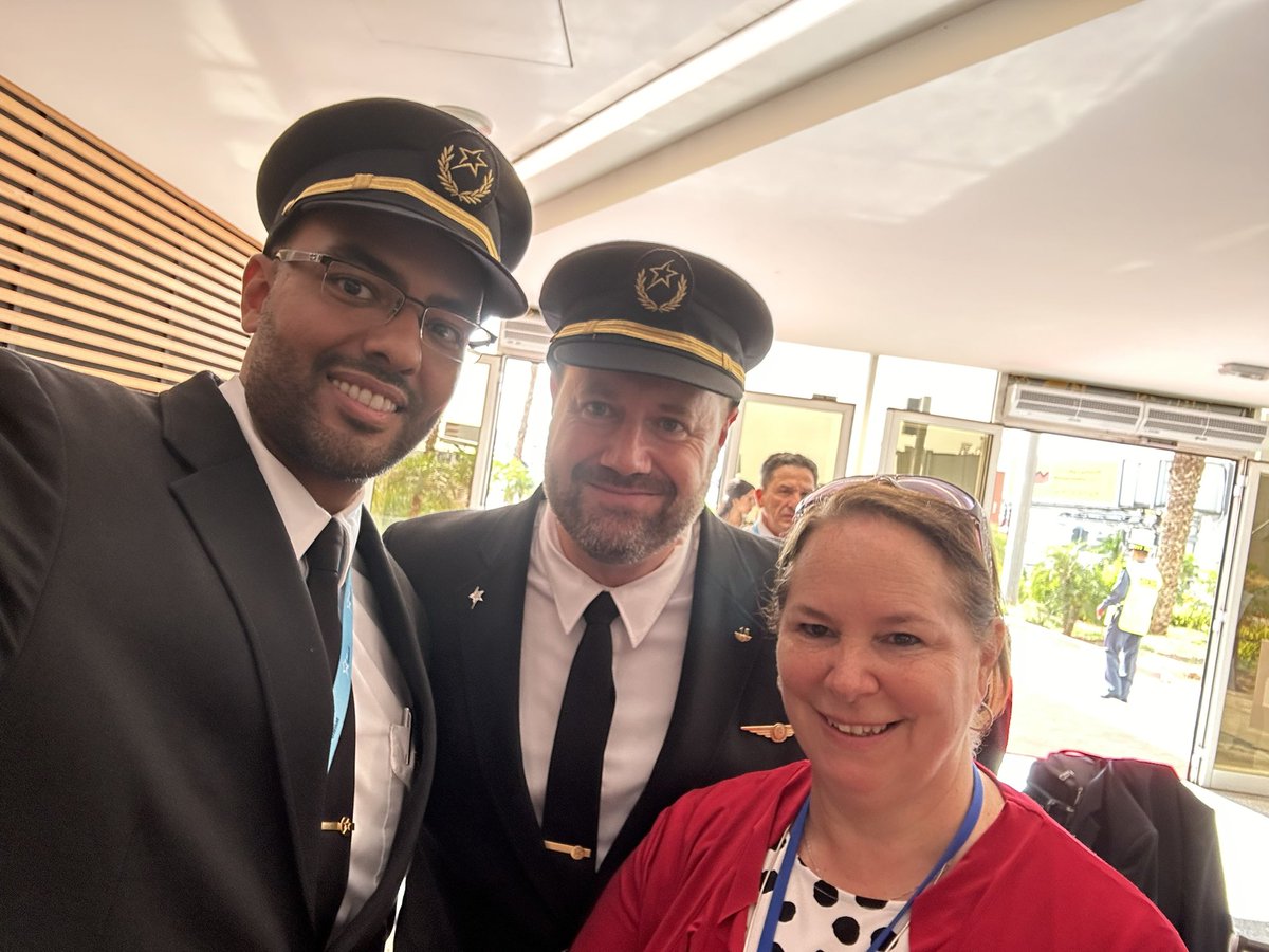 IsabelleValois6's tweet photo. Quel plaisir d’être à #Marrakech pour l’arrivée du vol ✈️ inaugural @airtransat en provenance de #Montreal 🇨🇦. 
SVQ👉c’est le 1er vol direct reliant Marrakech à Amérique du  Nord !
Le vol, l’équipage &amp; les voyageurs ont été accueillis selon la + pure tradition 🇲🇦.#MarhabaBikoum https://t.co/j8nXKwo2oi