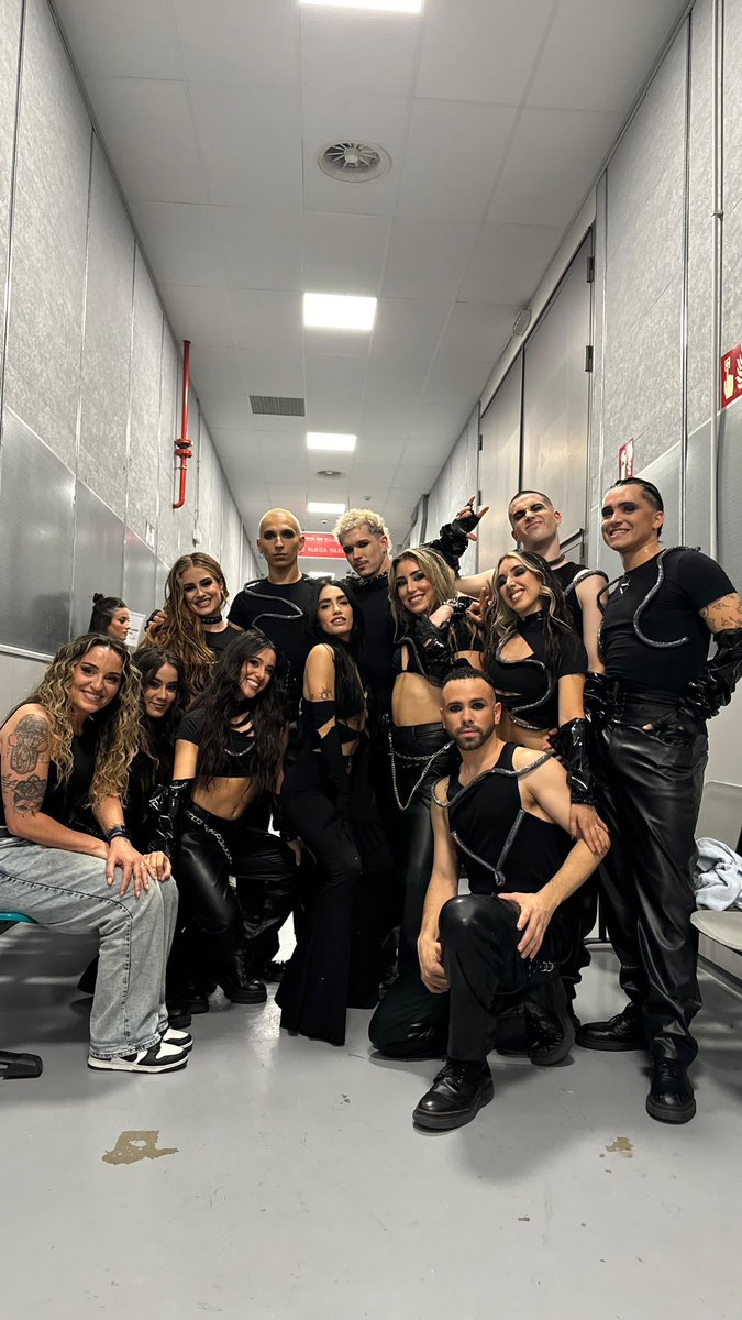 AlejandroRovina's tweet photo. Con @lalioficial en la final de Factor X 💥🫶🏻 https://t.co/epkoJsTxa8