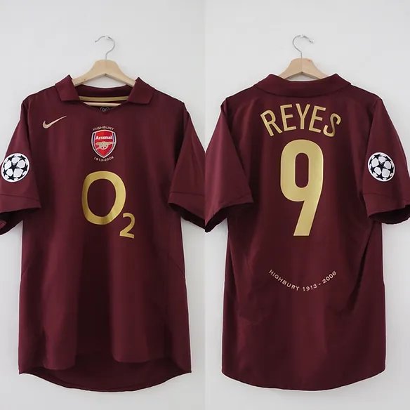 AlfonsoAL_'s tweet photo. 🚨SORTEO REYES🪄🚨

En honor a José Antonio Reyes, os traigo un sorteo de una camiseta 𝗿𝗲𝘁𝗿𝗼 del Arsenal.

Para participar:
▪️RT
▪️Seguir a @Hispadrops y @AlfonsoAL_ 

Recuerda que puedes conseguirla en https://t.co/Rvek88wm6v‼️📥

El ganador se dará el 20 de junio☘️ https://t.co/GlX3PxBXil