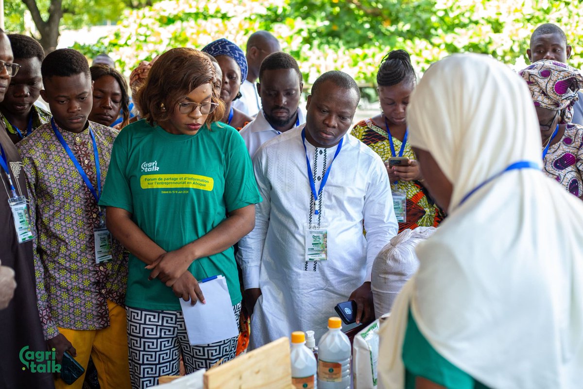 LoukoumaneSaka's tweet image. 💚 L'état des lieux de la transition Agro-écologique  : Enjeux et défi pour le développement pour le développement durable du Bénin 

@Agriitalk
@Plurimediacom
@LE RURAL Officiel  
#GIZ
#Coopération Suisse au Bénin 
#IFDC
#ACMA3
#Ambassade des pays bas au Bénin