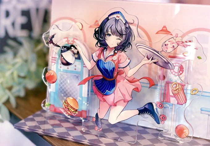 私のお気に入りはアクリルジオラマです! お部屋に置いてもかわいいデザインになってます