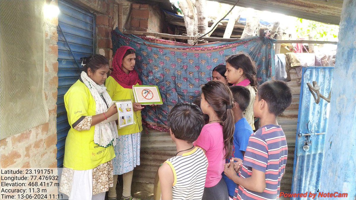 NishaKu02380305's tweet photo. वार्ड 55Zone5 70 Qwater लहार पुर बस्ती में समुदाय के लोगों को मॉड्यूल के माध्यम से डेंगू मलेरिया के लक्ष्ण और उससे बचने के उपाय बताये और पानी को हर हफ्ते साफ करने के लिए कहा! @santoshbhargav2 @cmhobhopal @HimanshuJayswar @sksomya @GodrejGoodGreen @FamilyhealthIn @CollectorBhopal https://t.co/gNwYJhhSmy