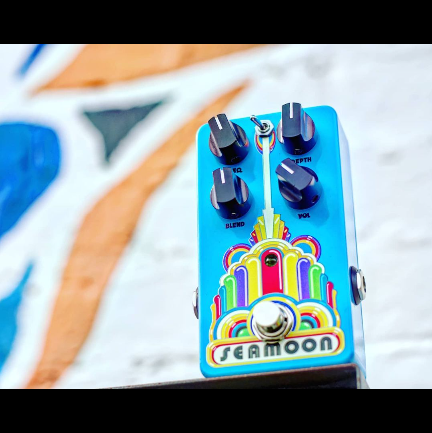 seamoonfx's tweet photo. Seamoon Funk Machine

True analog envelope filter made for today's bass enthusiasts.

https://t.co/T3GlyMjCAi
.
.
.
#bassgram #basspedals #basslove #basstone #bassmag #bassline #basssolo #bassplayers #bassplayersunited #bassguitar #bassplayersofinstagram #basslife #bassist https://t.co/WMHBMBz96E