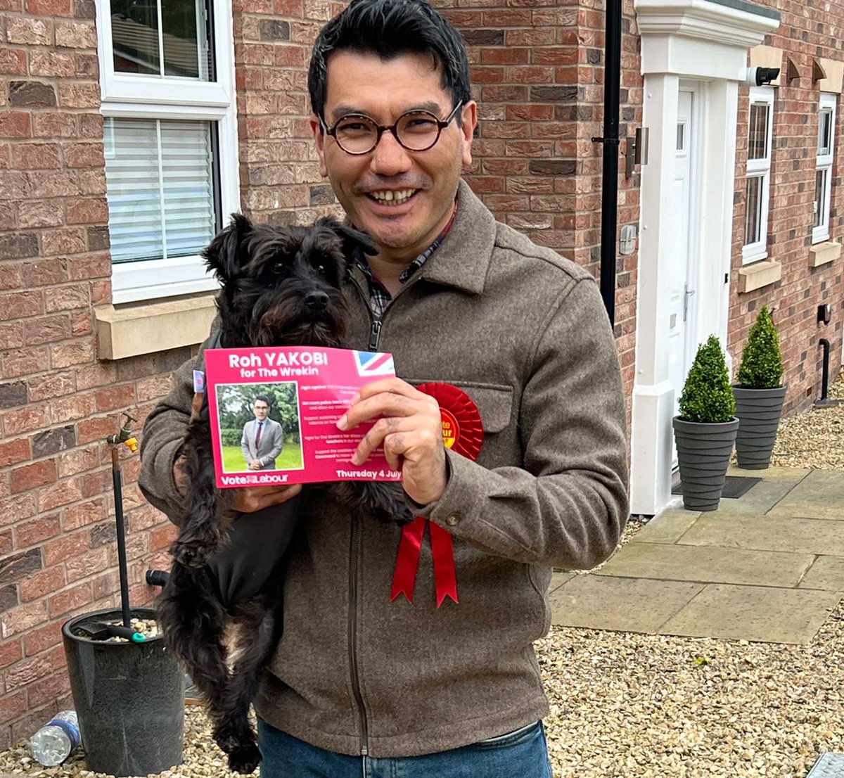 RohYakobi's tweet photo. “Promise to be our MP full time. We’ve had a part-timer since before I was born.” 

“Promise.” 

#VoteRoh #VoteLabour #TheWrekin https://t.co/LaiHEJ9BQM