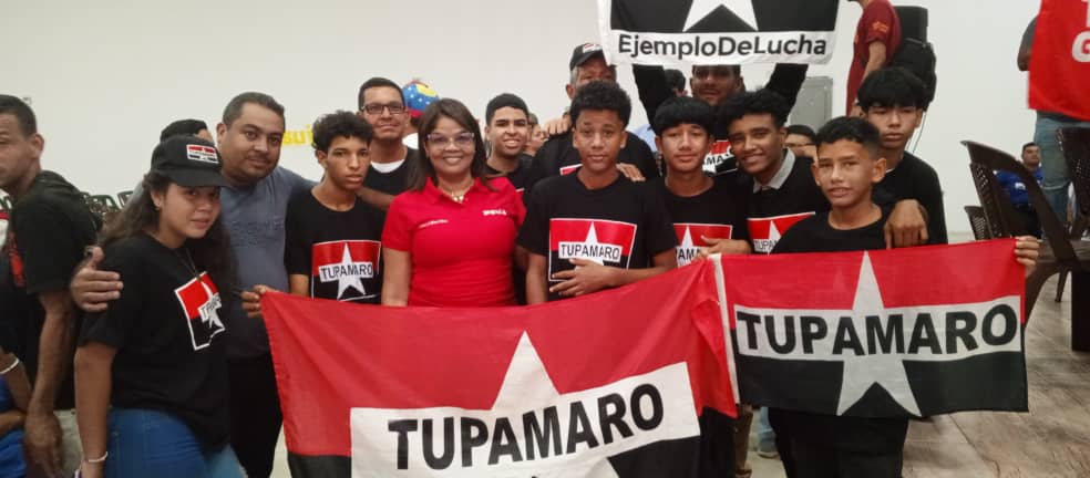 ¡La Esperanza está en la Calle!

Desde el estado <a href="/MRTAragua/">MRT Aragua</a> nuestra Juventud Rebelde participa en la Asamblea Gran Polo Patriótico Juventud Nicolás por Venezuela, para consolidar metas y esfuerzos comunes rumbo al 28 de julio.
Tupamaro Ejemplo de Lucha. 🔴⚫👊

<a href="/NicolasMaduro/">Nicolás Maduro</a>