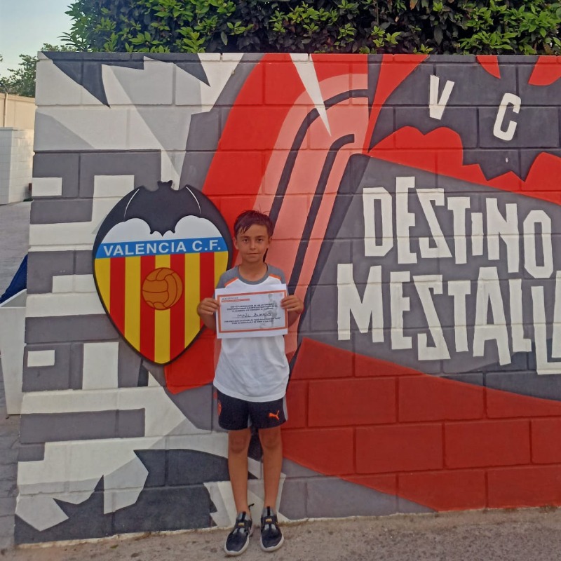 Academia_VCF's tweet photo. 👏👏 Reconocimiento a nuestros jugadores de Fútbol 8 que más han participado en las actividades complementarias

🦇 Pau Collado
🦇 Guillermo Palop
🦇 Álex Ferrer
🦇 Marc Bueno
🦇 Hugo Gozálbez

Grande, FAMILIA ‼️