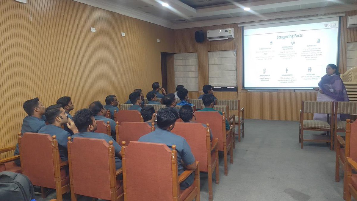 fssaiindia's tweet photo. #FSSAI Northern Regional Office successfully trained food handlers on safe food practices at Kerala Bhawan, New Delhi on June 12th. The FoSTac training covered essential skills for basic catering, hygiene and ensuring #SafeFoodHandling. #SafeFoodInitiative https://t.co/lQCHX5I5Ux