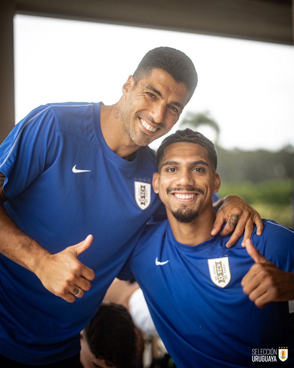 LuisSuarez9's tweet photo. 😉 https://t.co/MD5ou88O6j
