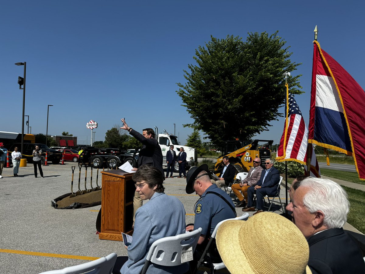 travisfitzwater's tweet photo. A day I won’t soon forget as we broke ground on the expansion of I-70 in Columbia. Thanks to the vision of Sen. @lincolnhough, @cody4mo, &amp; @GovParsonMO, the main artery of our state will be widened. Glad to have been a small part of this priority getting funded. #moleg https://t.co/xSHv6lUNJU