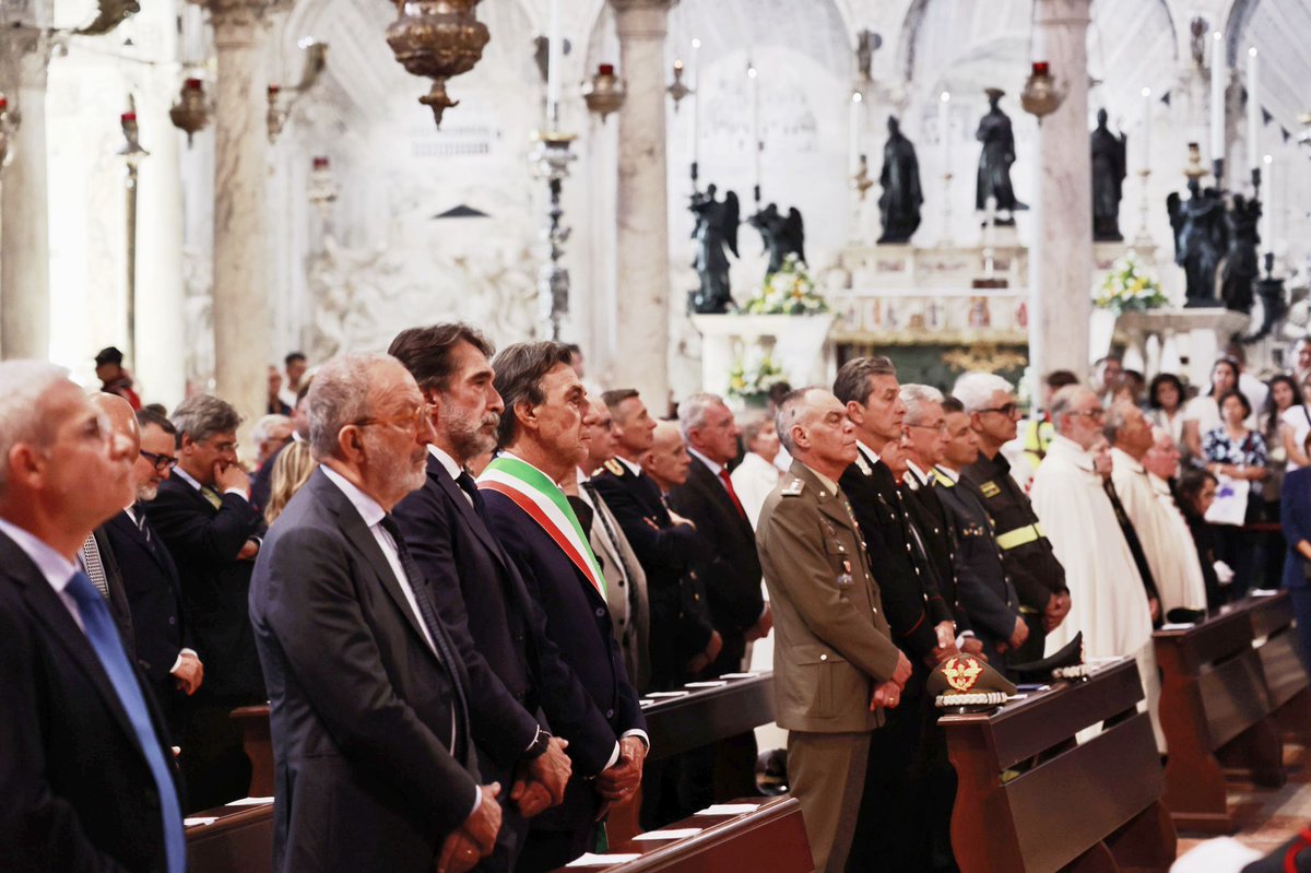 MSApadova's tweet photo. Alcuni scatti della S. Messa Solenne presieduta da P. Roberto Brandinelli, Ministro Provinciale dei Frati Minori Conventuali, in Basilica del Santo.
📸 Stefano Dal Pozzolo
#13giugno
#basilicadelsanto #padova #santantonio @pisap_ofmconv #ofmconv https://t.co/6GZ55kwfrw