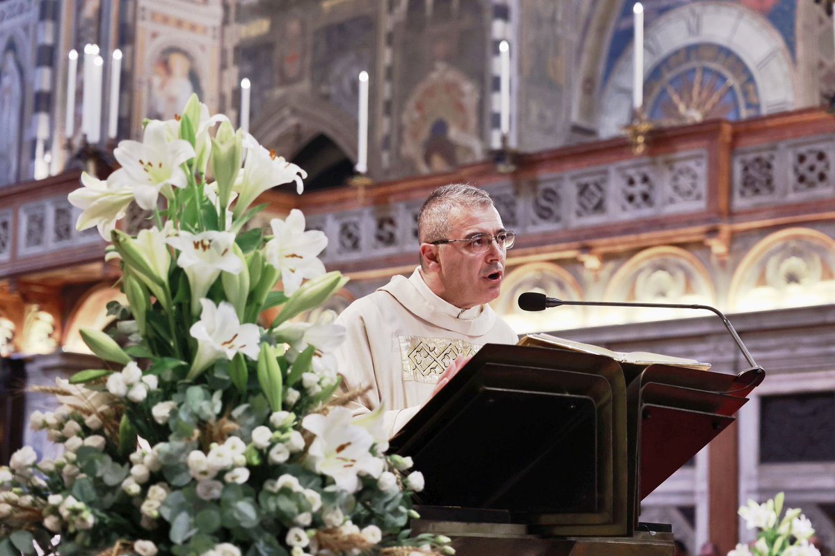 MSApadova's tweet photo. Alcuni scatti della S. Messa Solenne presieduta da P. Roberto Brandinelli, Ministro Provinciale dei Frati Minori Conventuali, in Basilica del Santo.
📸 Stefano Dal Pozzolo
#13giugno
#basilicadelsanto #padova #santantonio @pisap_ofmconv #ofmconv https://t.co/6GZ55kwfrw