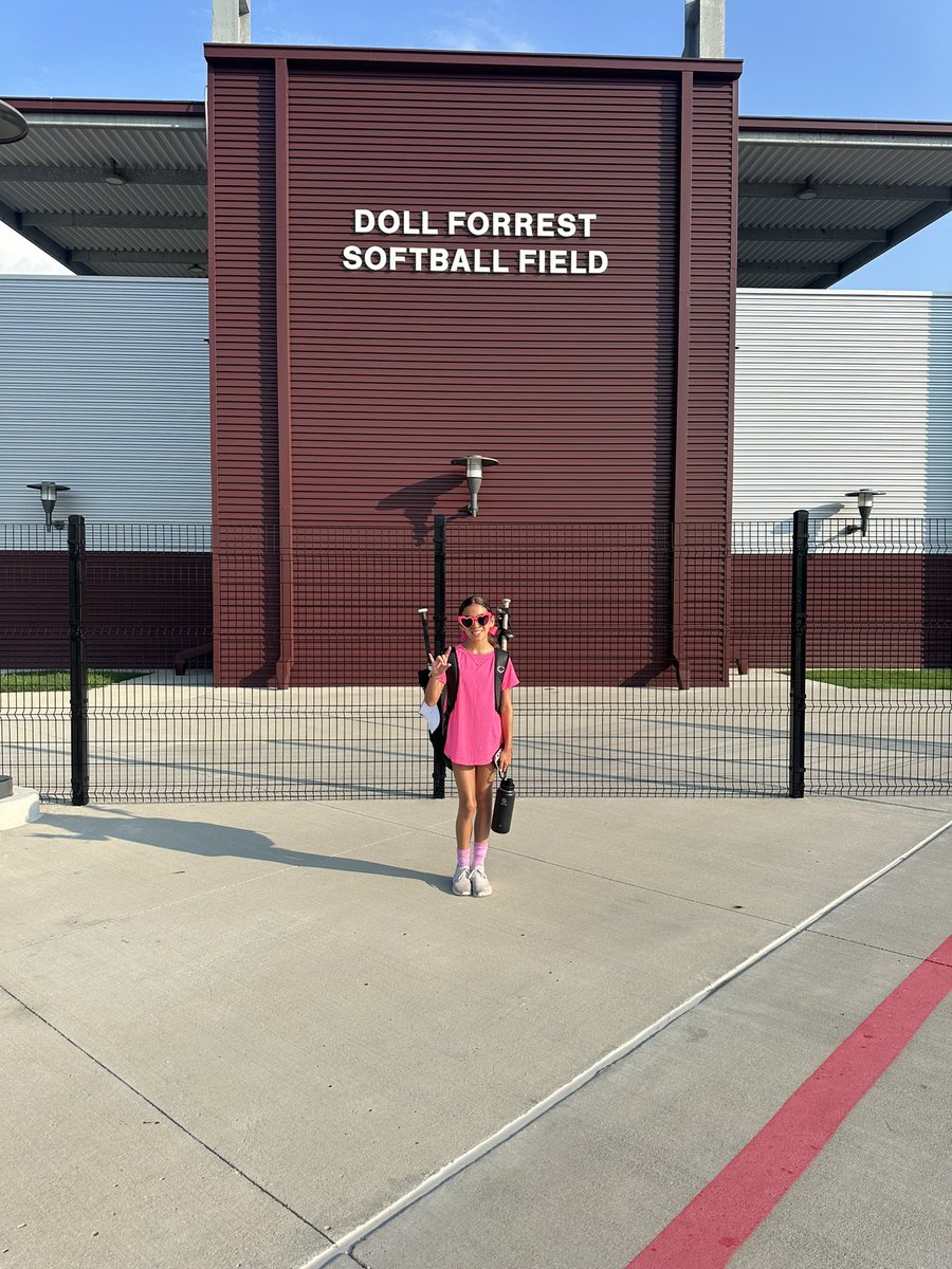 CoachG_Brown's tweet photo. Deer Park Softball Camp was a success! 🦌

Aubrey won the bunt contest with 44 consecutive bunts and won the pink out contest! 💕

#AndGoDeer https://t.co/q6JE3GlOhb