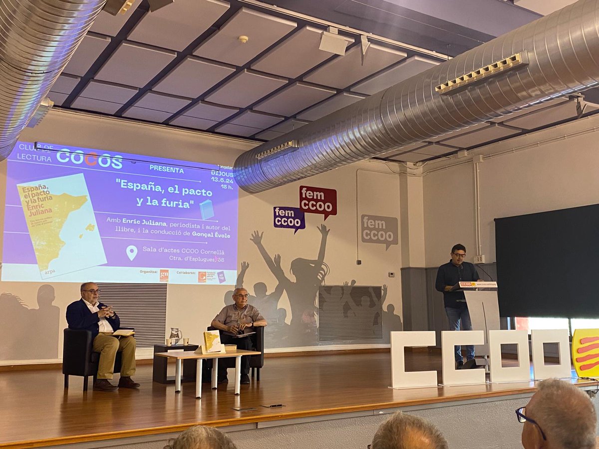 ccoo_bll_apag's tweet photo. @EnricJuliana @ccoocatalunya 🗣️Fa la benvinguda el nostre secretari general, @JmRomero73, referenciant l'obra i el perfil intelectual del periodista.
Condueix la conversa amb l'autor Gonçal Évole, del #ClubCOCOS.
@FundCipriGarcia https://t.co/uUPBRnkIEh