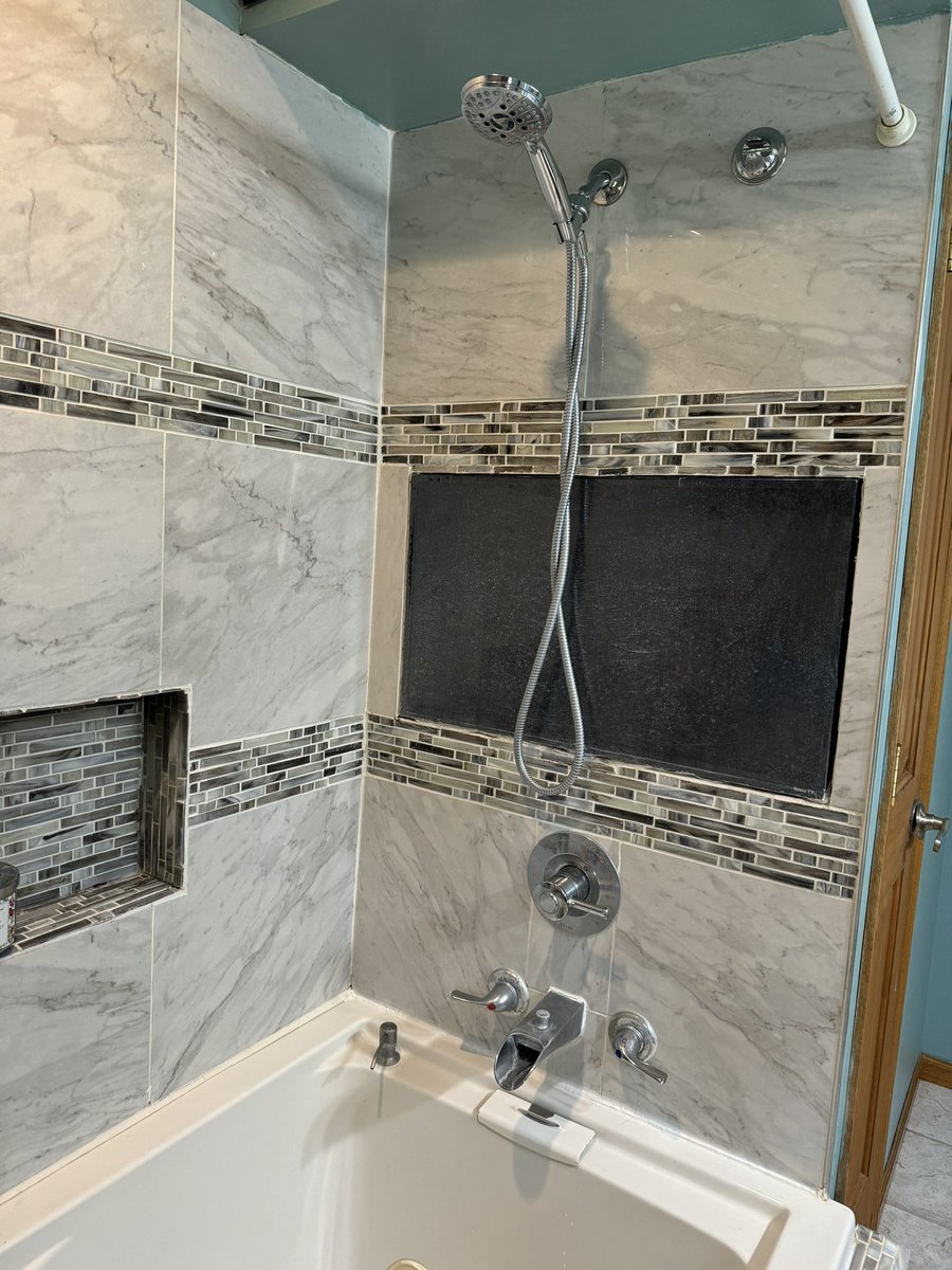 lydiakauppi's tweet image. DIY shower TV, what could go wrong