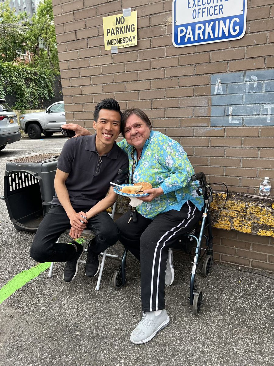 YiAndyChen's tweet photo. Cheers to our hardworking officers who keep our community safe! Joined our officers from the @NYPD109Pct for a day of barbecue.
#AndyChen #District40 #Queens #Flushing #109precinct #nypd https://t.co/fsUAN8ilLz