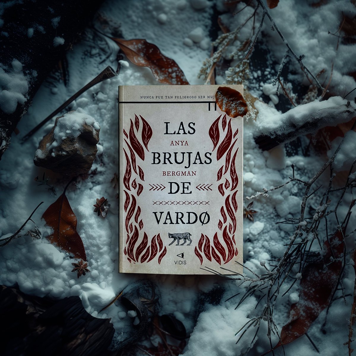 Llevo unos días desaparecida tras la Feria del Libro de Madrid, pero prometo que vuelvo con las pilas cargadas 🖤🔥 

El jueves que viene tendréis en Momoko la reseña de esta novela histórica de <a href="/VidisHistorica/">VidisHistorica</a>  que me apasionó y que comenté con <a href="/historialibros/">en mis libros</a> en el pojcah 🌨🧹