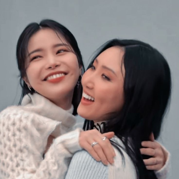 mamamoocafe's tweet photo. [🥑] ☾☼༄✿ order 

Dear @zuzupatoot ,

✎ your eyes hold a lot of joy but also a lot of mischief and i just love looking at you :) thanku for always sharing good food &amp; good music with me

                               ♡ kelana

♪♫  red wine supernova by chappell roan ♫♪ https://t.co/ZXfyvF7QHa