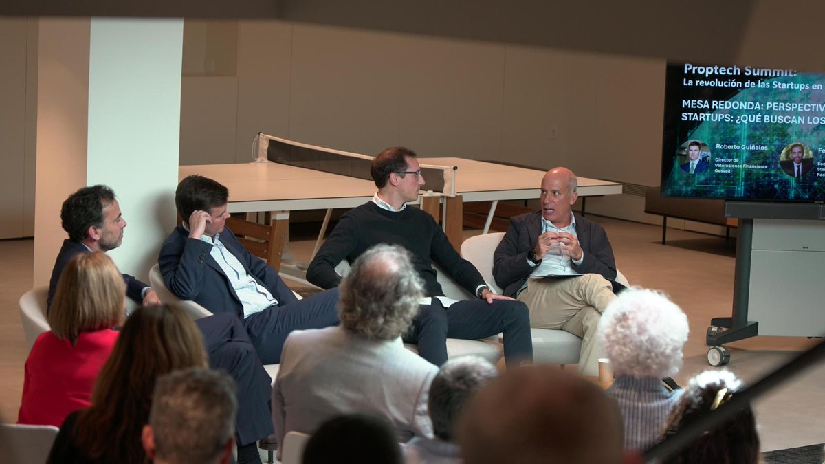 Roca_Junyent's tweet image. Hoy hemos acogido la 1ª edición del #ProptechSummit, coorganizado con @Gesvalt y @CatRealEstateSL. El evento, que ha llenado nuestra ágora, nos ha permitido tomar el pulso del ecosistema proptech en Barcelona. Muchas gracias a los ponentes y a los asistentes por su participación.