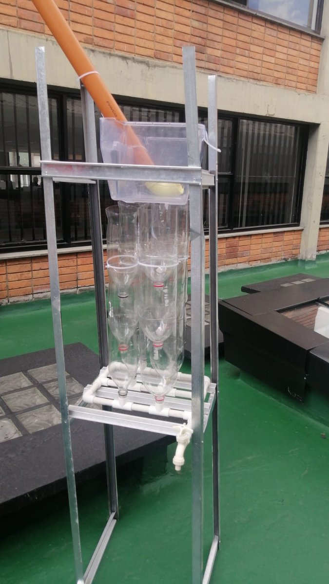 ConsejeriaTIC's tweet photo. En nuestro #iBOTalks🗣, la @CVPBogota compartió algunos proyectos implementados para la recolección y uso de agua lluvia, entre ellos:
🧩Ecomuro con botellas recicladas.
🧩Isotanques con capacidad de 100ml y 500ml con una estructura tipo embudo.
▶️https://t.co/vZVFtS2pA7 https://t.co/nDfDBLvBwk