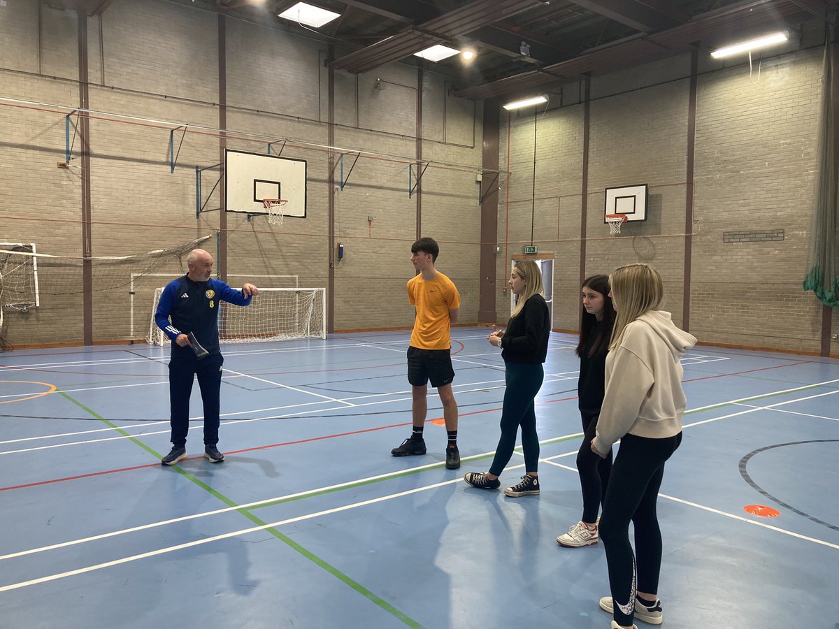 ScotFASouthWest's tweet photo. CASHBACK | A great session with our @CashBackScot football leaders today from @Kilwinning_Acad @KAHealthWB In the practical sessions they worked on  
✅ Planning
✅ Delivering
✅ Reflection 
#coachingprocess #CB4C https://t.co/ABhlUdhUph