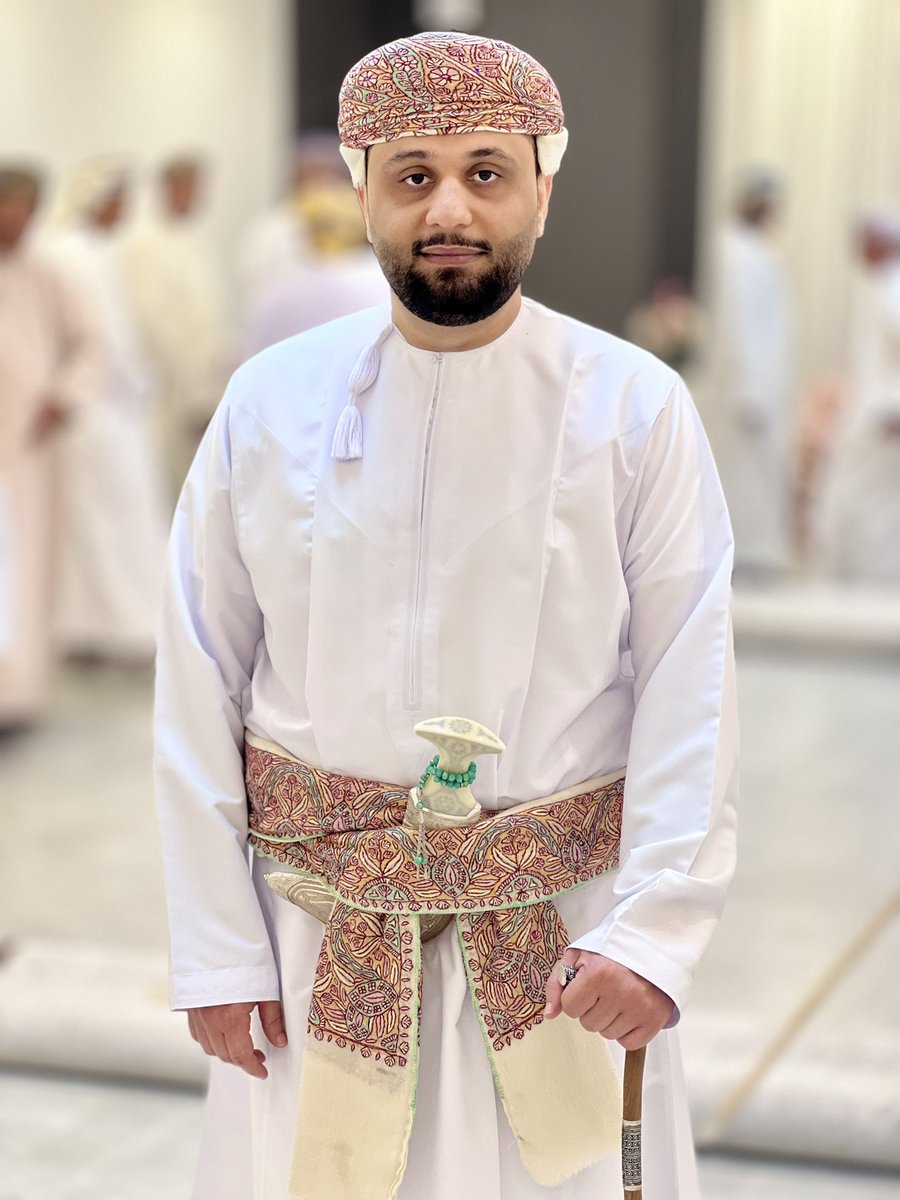 تتقدم أسرة الفريق بالتهاني والتبريكات للفاضل/ محمود بن سالم السكيتي 

بمناسبة عقد قرانه متمنين له حياة زوجية سعيدة.